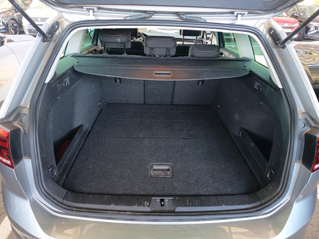 VOLKSWAGEN PASSAT SW 2.0 TDI EVO SCR 150 DSG7 Life Plus 2023