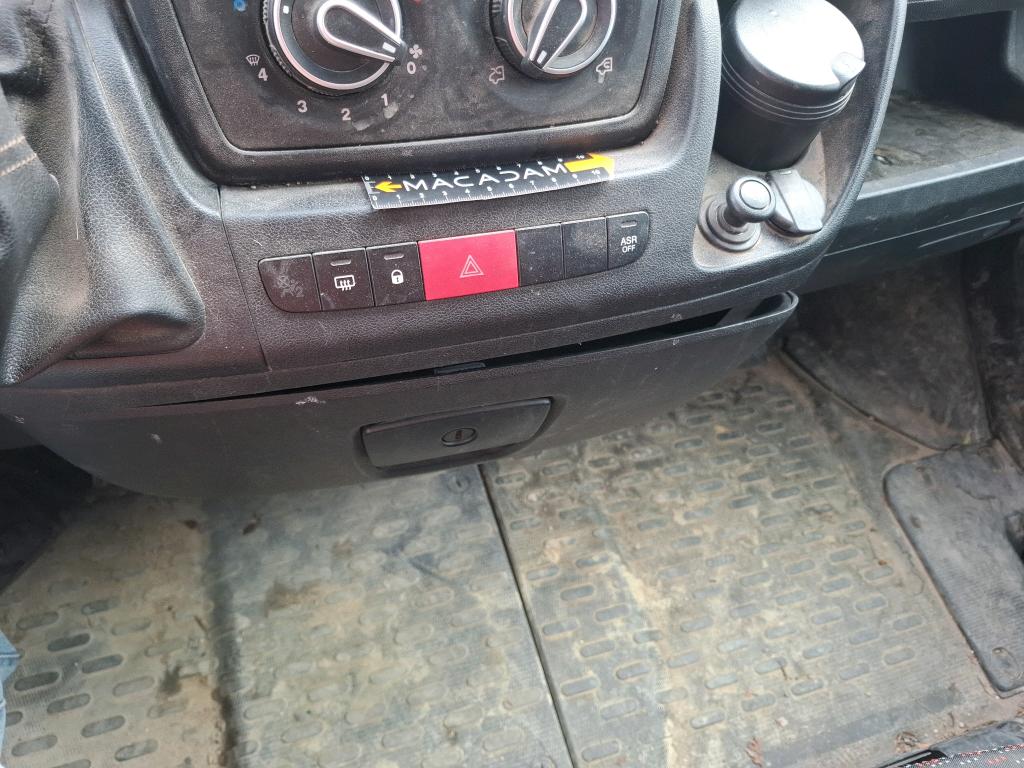 PEUGEOT BOXER FOURGON TOLE 333 L2H2 BLUEHDI 140 S&S PREMIUM 2021