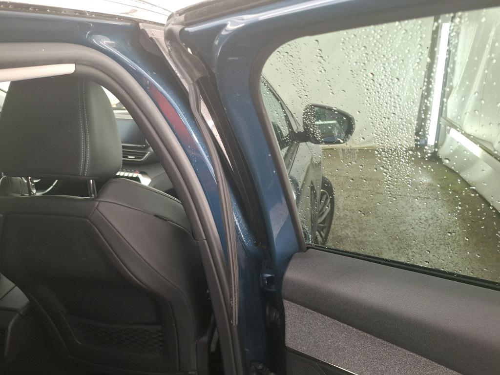 PEUGEOT 3008 Hybrid 225 e-EAT8 Allure Pack 2021