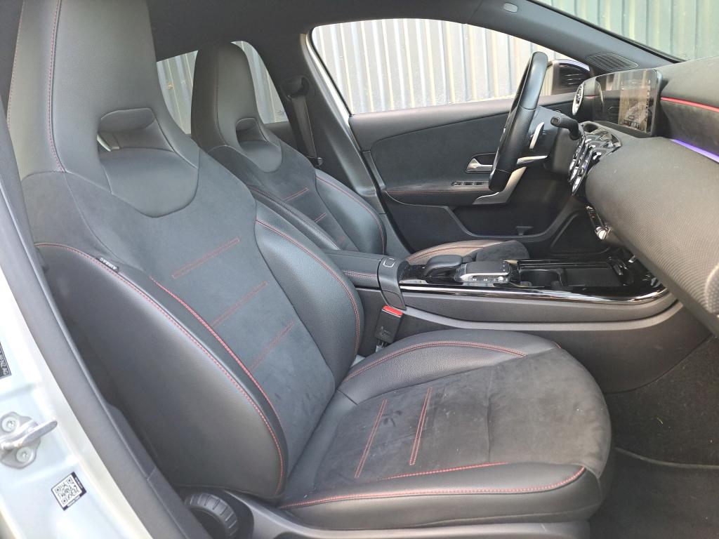 MERCEDES-BENZ CLASSE A 180 7G-DCT AMG Line 2022