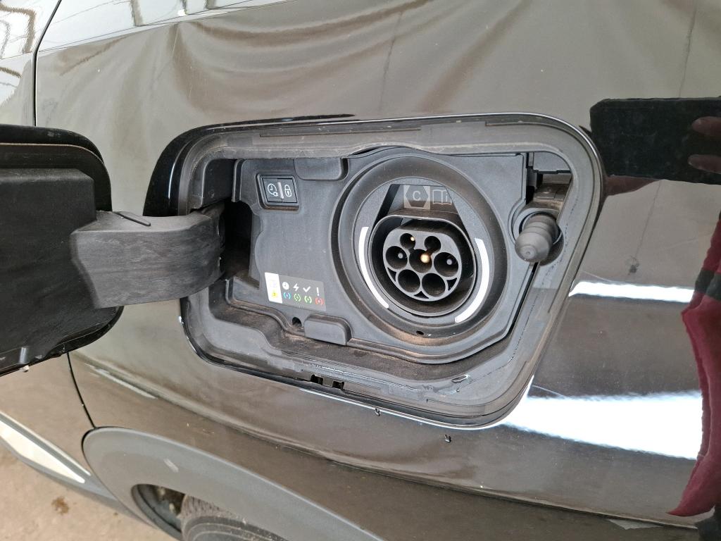PEUGEOT 3008 Hybrid 225 e-EAT8 Allure Pack 2023
