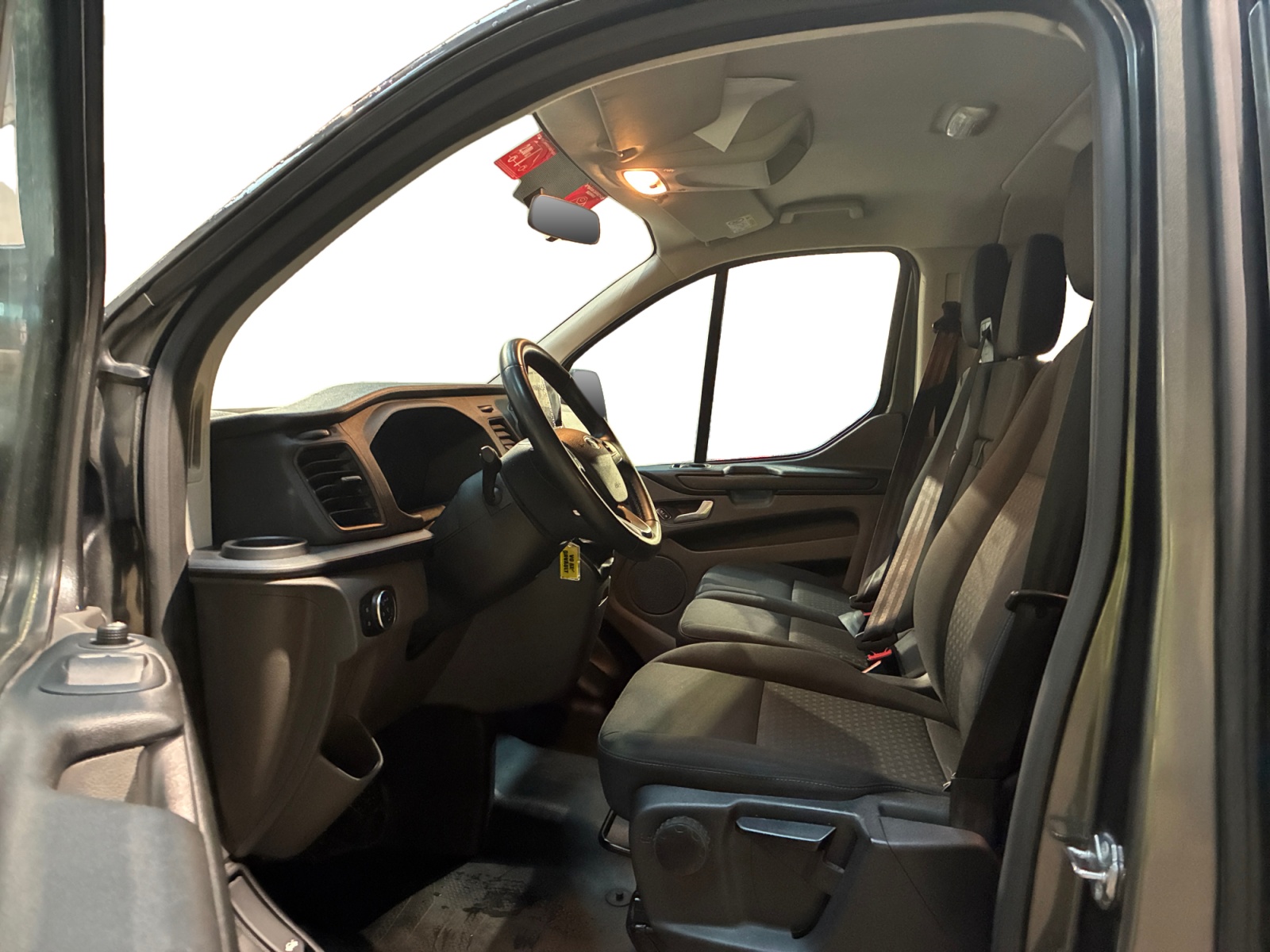 FORD TRANSIT Custom KOMBI 320 L2H1 2.0 EcoBlue 130 Trend Business 9pl 2023