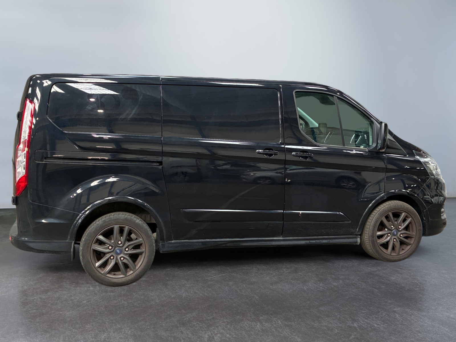 FORD TRANSIT CUSTOM FOURGON 290 L1H1 2.0 ECOBLUE 170 BVA SPORT 2023