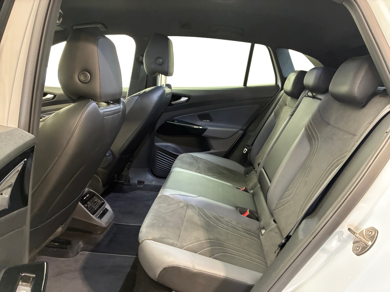 VOLKSWAGEN ID.4 286 ch Pro Life Max 2025