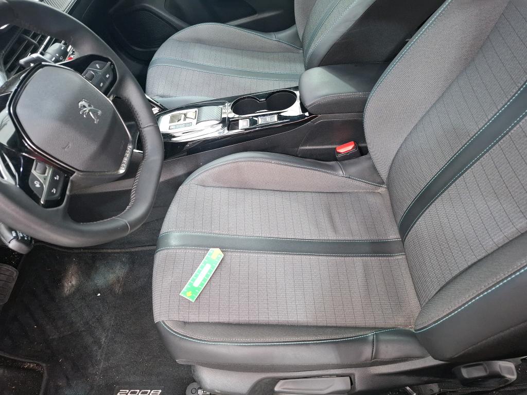 PEUGEOT 2008 PureTech 130 S&S EAT8 Allure 2023