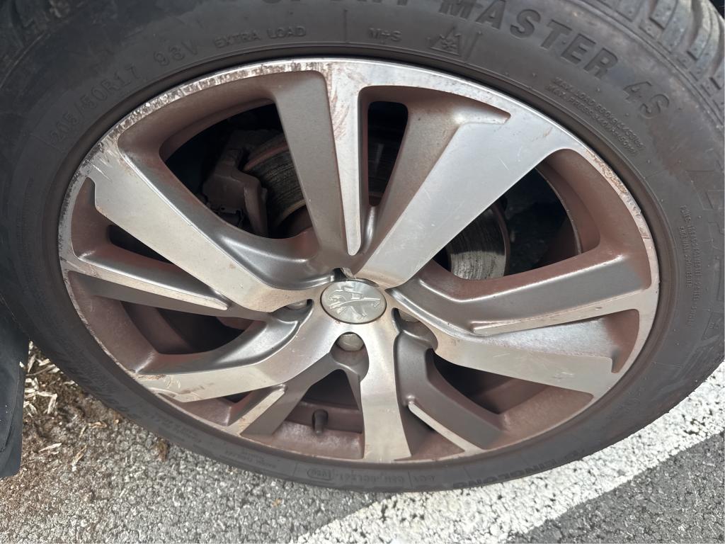 PEUGEOT 2008 1.6 BlueHDi 120ch S&S BVM6 Allure 2015