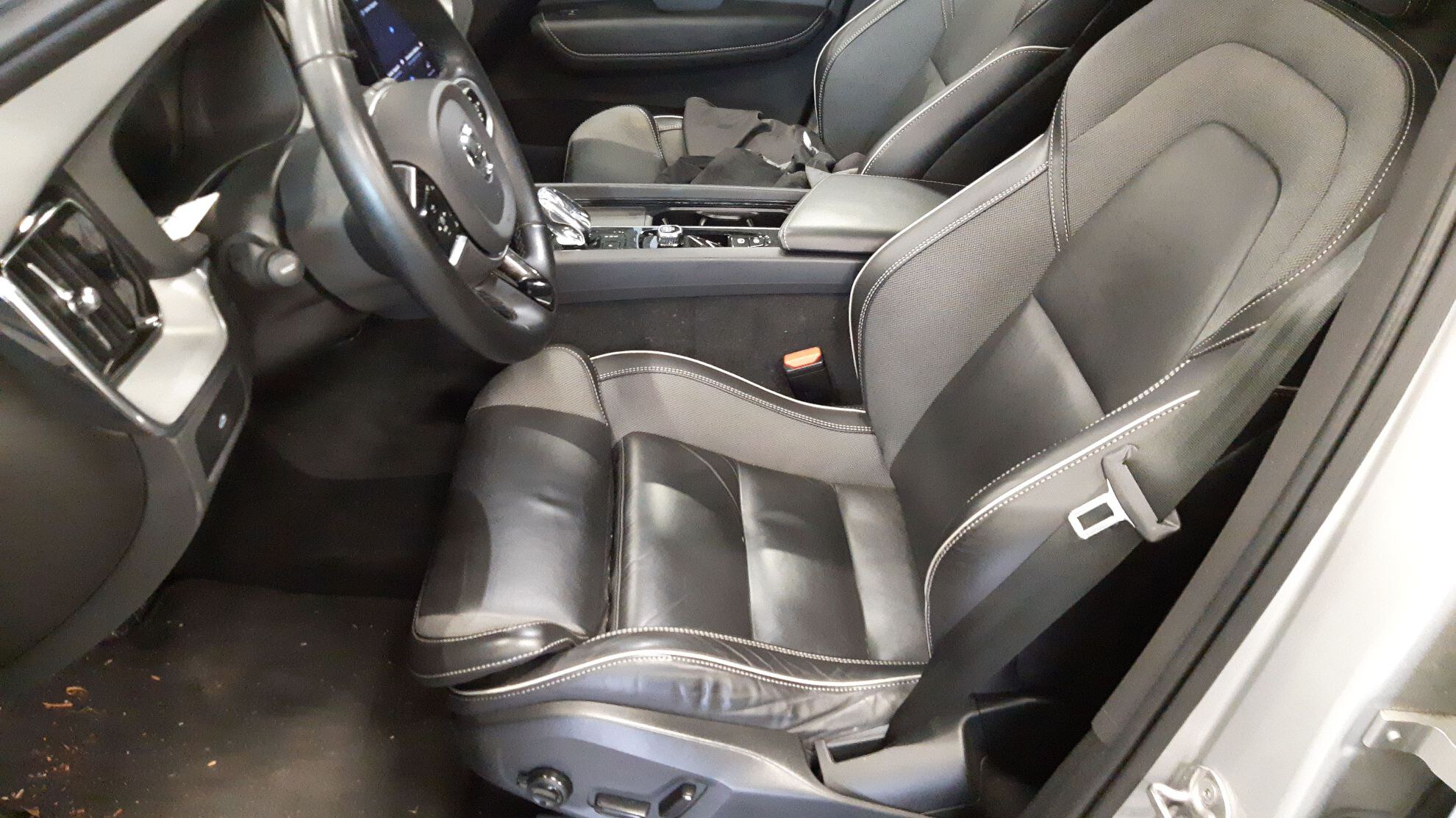 VOLVO XC60 B4 197 ch Geartronic 8 Plus Style Dark 2022