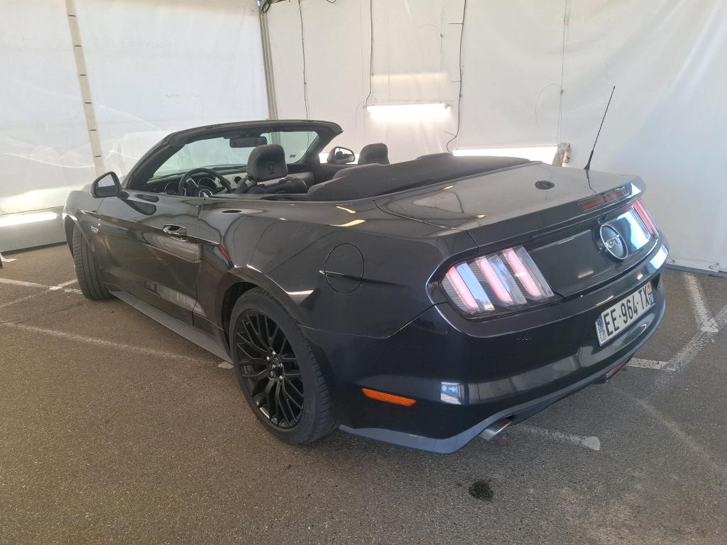 FORD MUSTANG CONVERTIBLE V8 5.0 421 GT A 2016