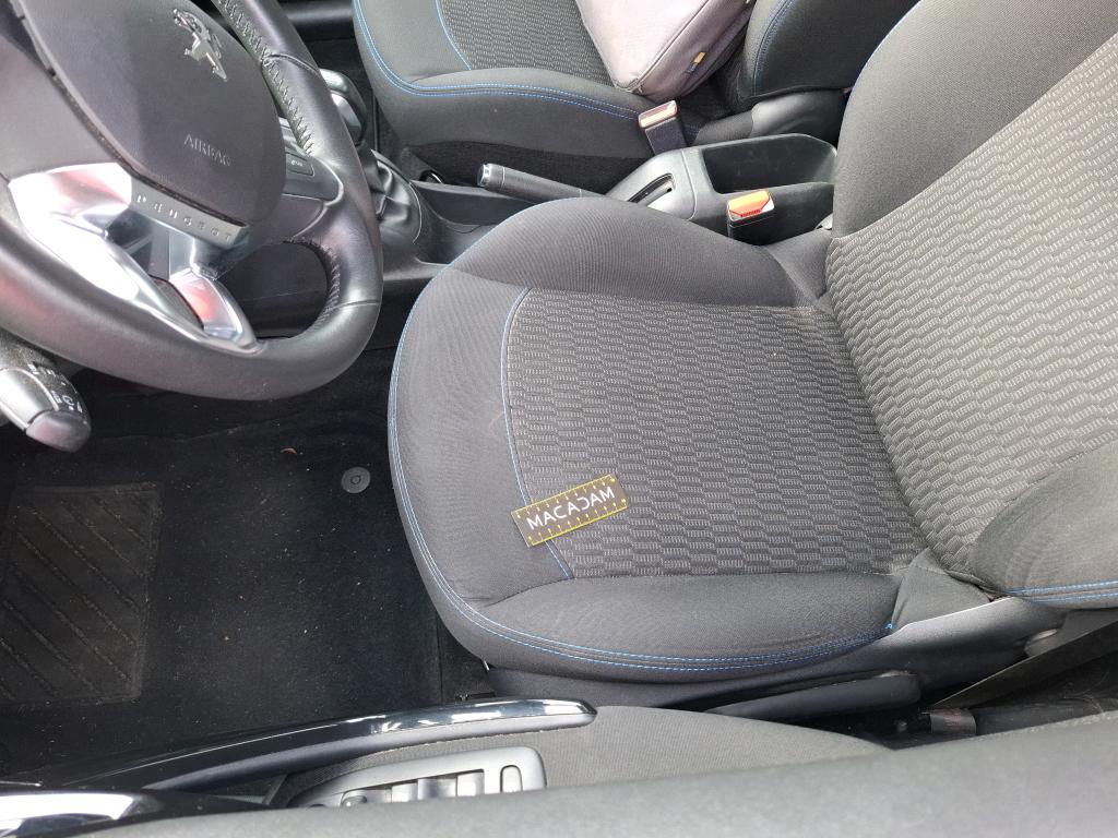 PEUGEOT 208 PureTech 82ch S&S BVM5 Signature 2019
