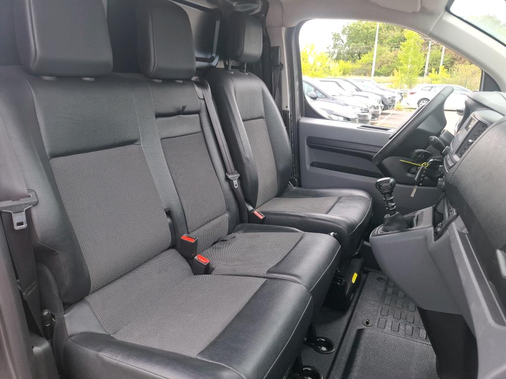 PEUGEOT EXPERT FOURGON FGN TOLE STANDARD 1.5 BLUEHDI 120 S&S BVM6 PREMIUM 2022