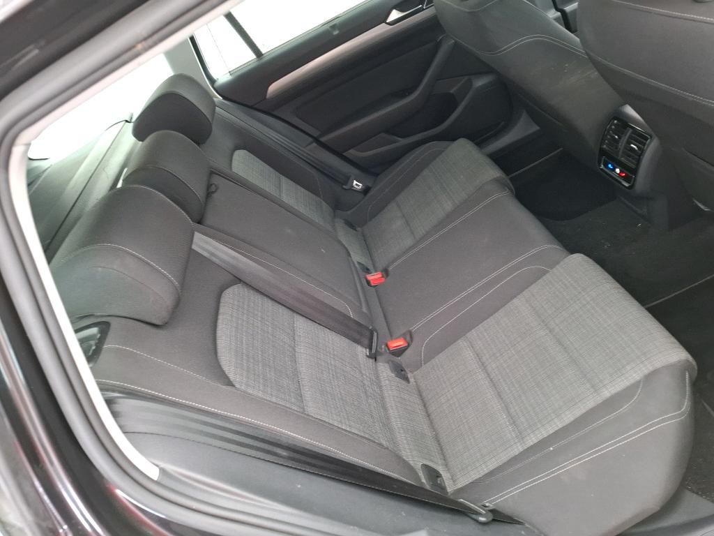 VOLKSWAGEN PASSAT SW 2.0 TDI EVO SCR 122 DSG7 Business 2022