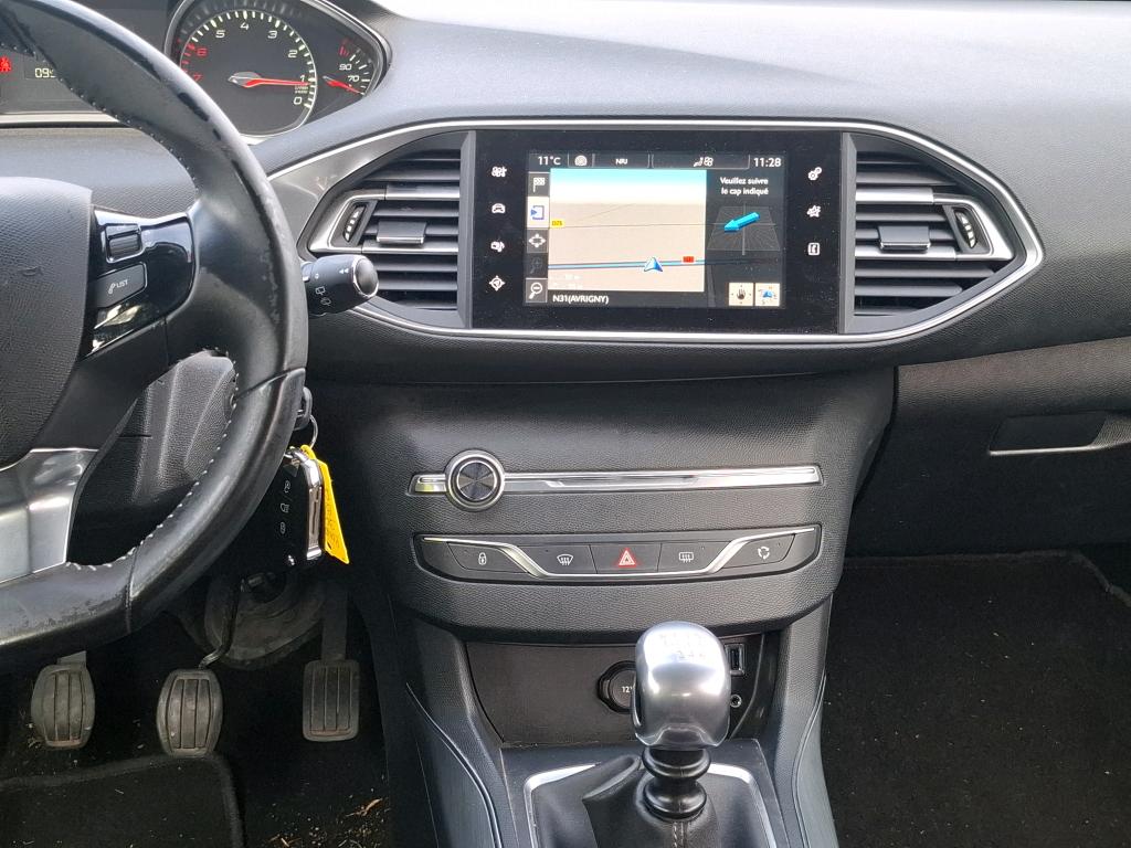PEUGEOT 308 1.2 PureTech 130ch S&S BVM6 Allure 2015