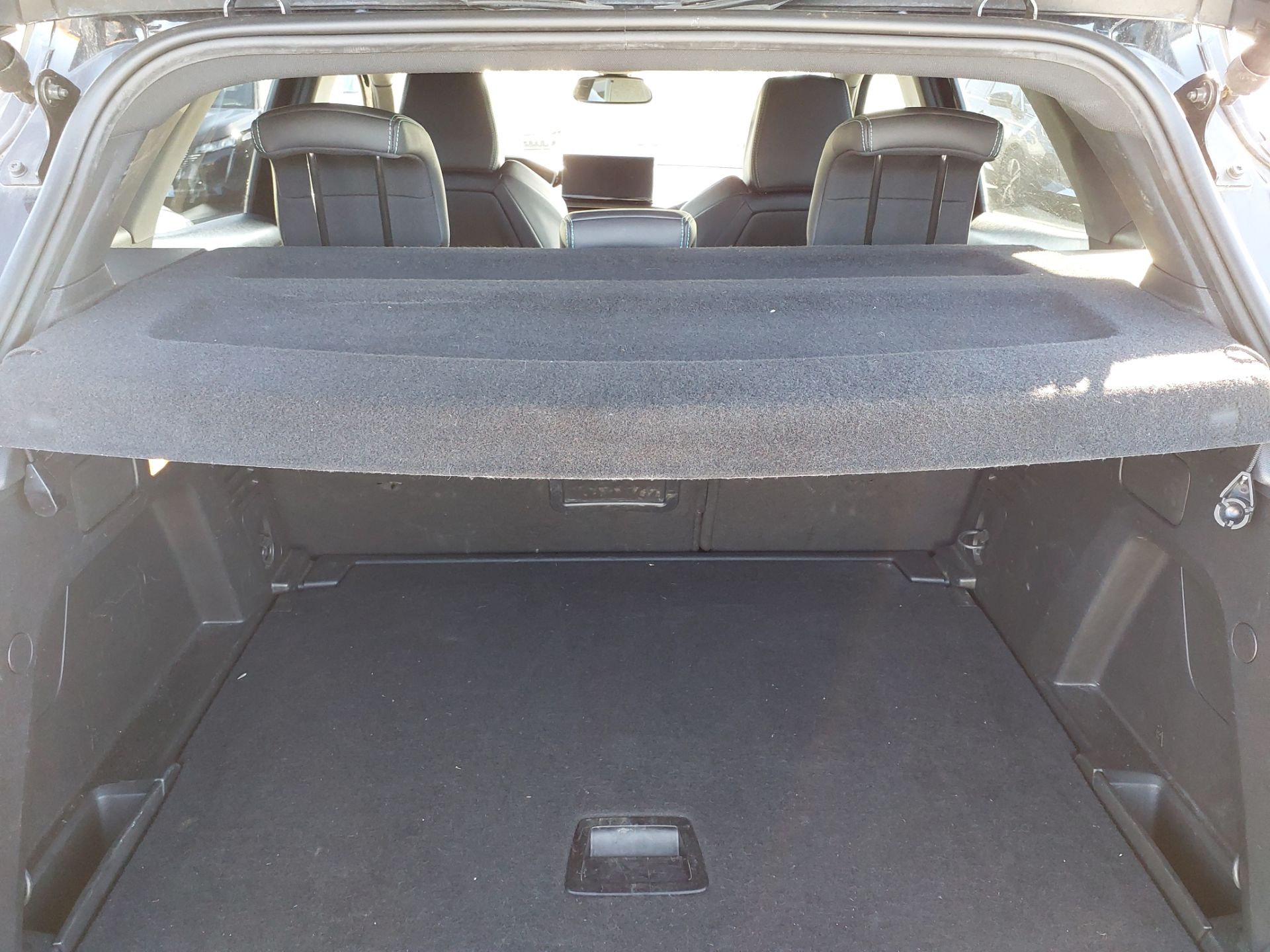 PEUGEOT 3008 Hybrid 136 e-DCS6 Allure Pack 2024