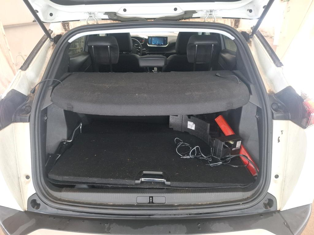 PEUGEOT 2008 BUSINESS BlueHDi 130 S&S EAT8 Allure 2021