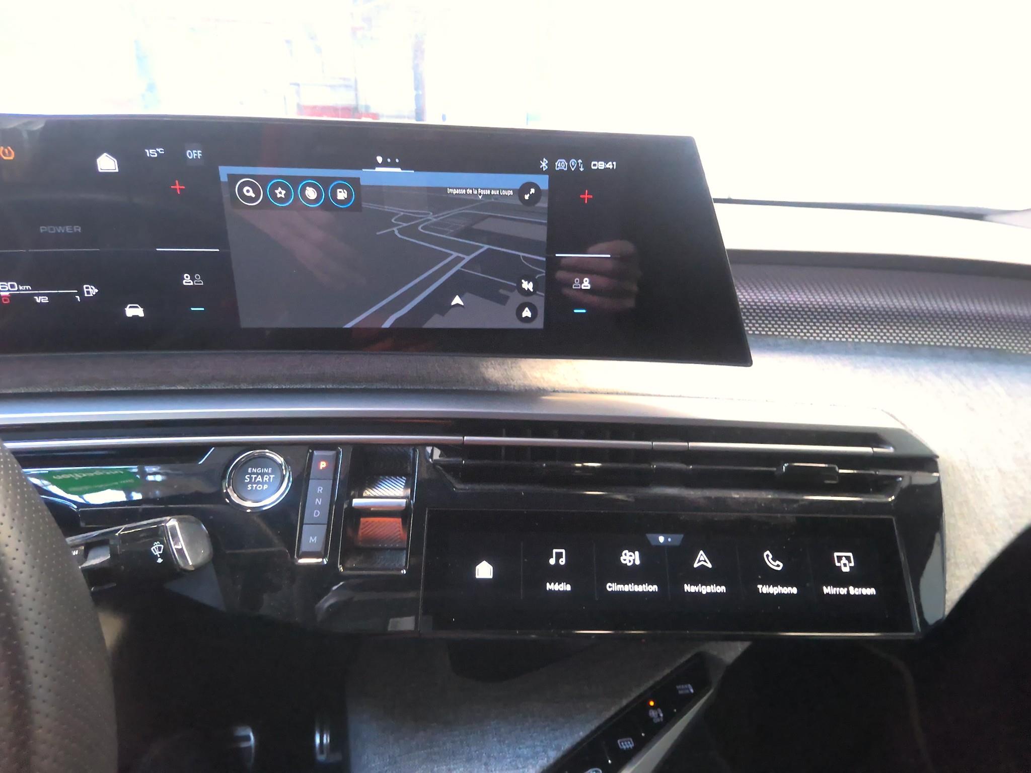 PEUGEOT 3008 Hybrid 136 e-DCS6 GT 2025