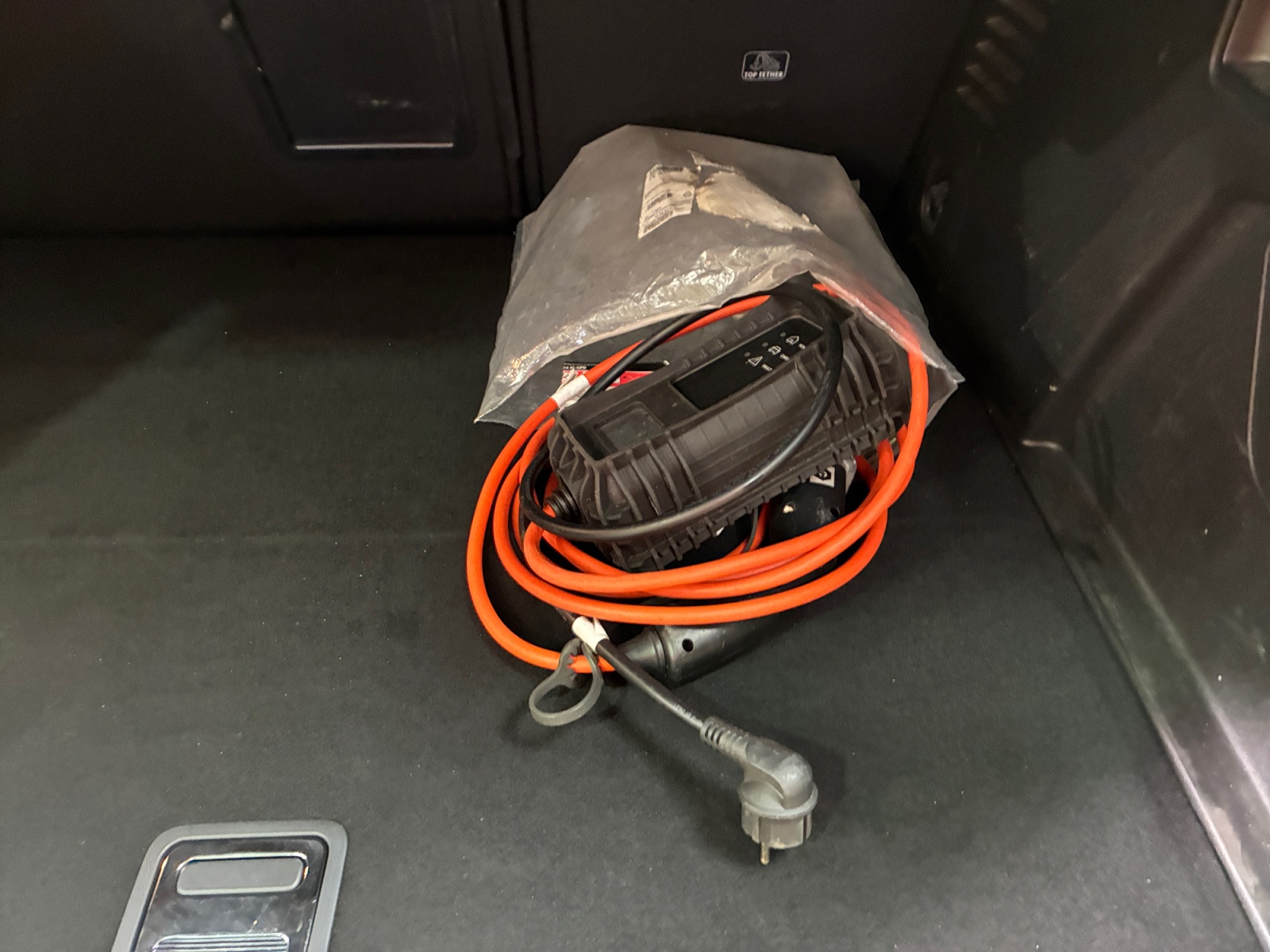 PEUGEOT 3008 Hybrid 225 e-EAT8 Allure 2022