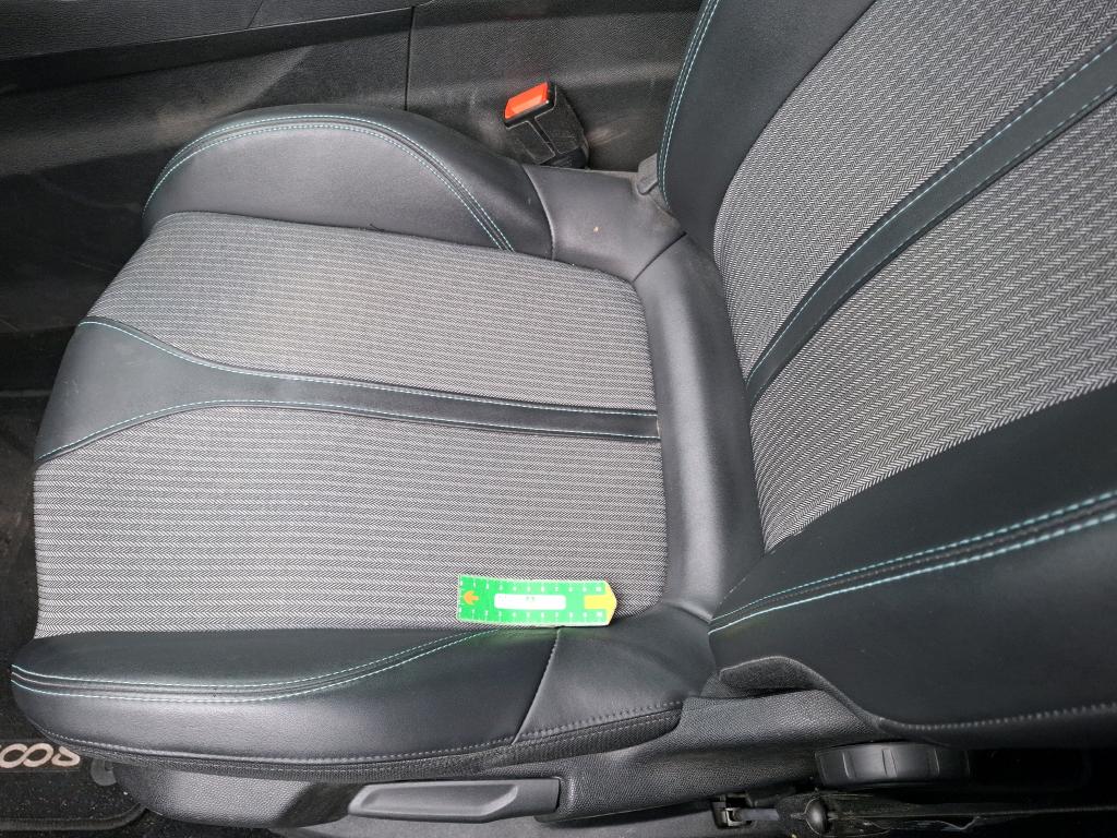 PEUGEOT 3008 Hybrid 225 e-EAT8 Allure 2022