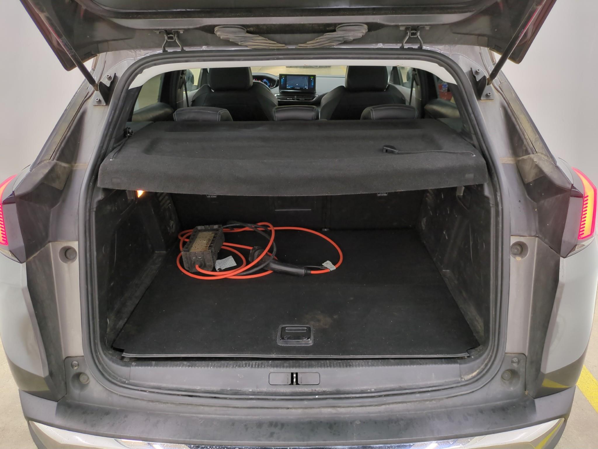 PEUGEOT 3008 Hybrid 225 e-EAT8 Allure 2023