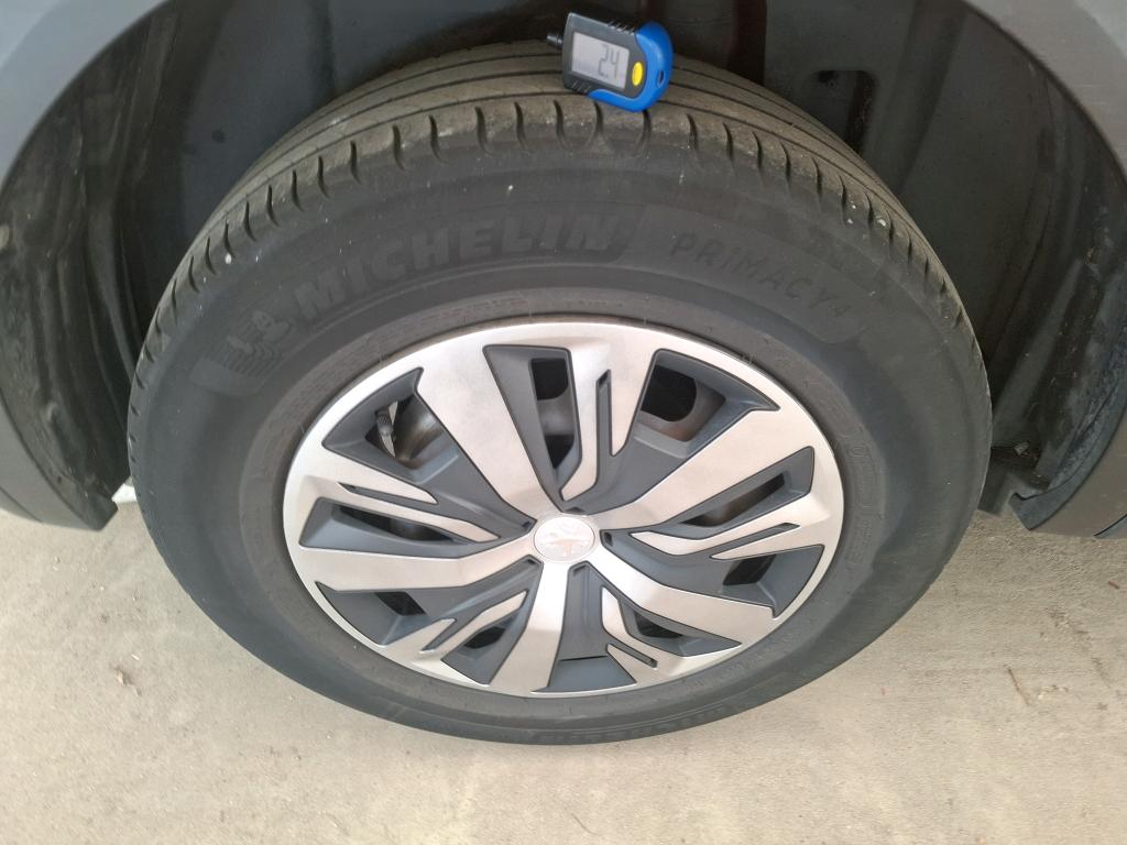PEUGEOT 2008 BUSINESS BlueHDi 130 S&S EAT8 Active 2021