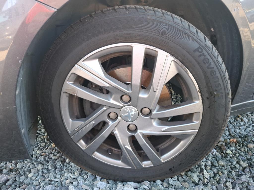 PEUGEOT 208) 208 PureTech 100 S&S BVM6 Active Pack 2022