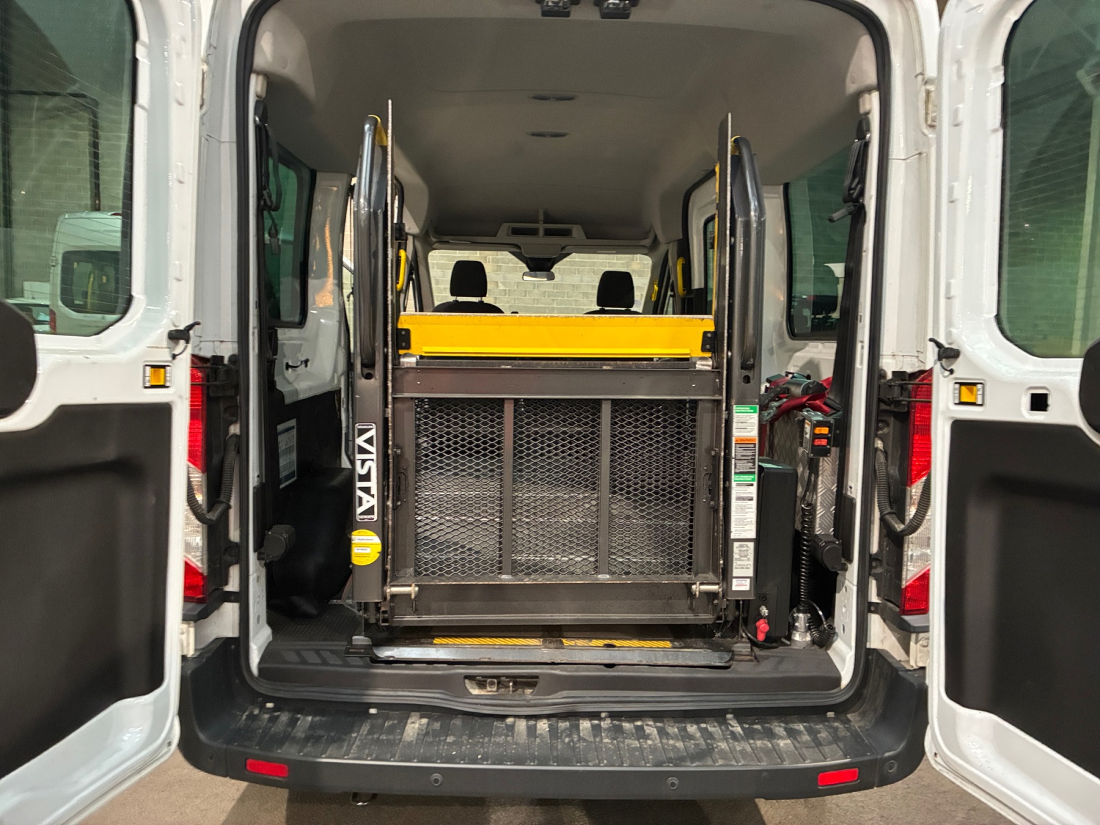 FORD TRANSIT KOMBI TPMR 310 L2H2 2.2 TDCi 125 2016