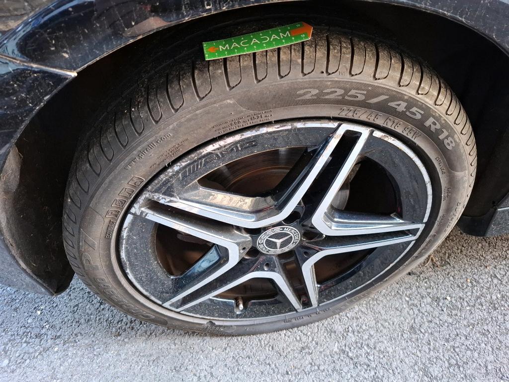 MERCEDES CLASSE A 200 7G-DCT AMG Line 2022