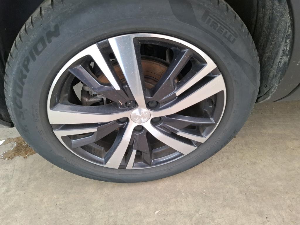 PEUGEOT 5008 BlueHDi 130ch S&S EAT8 Allure 2020