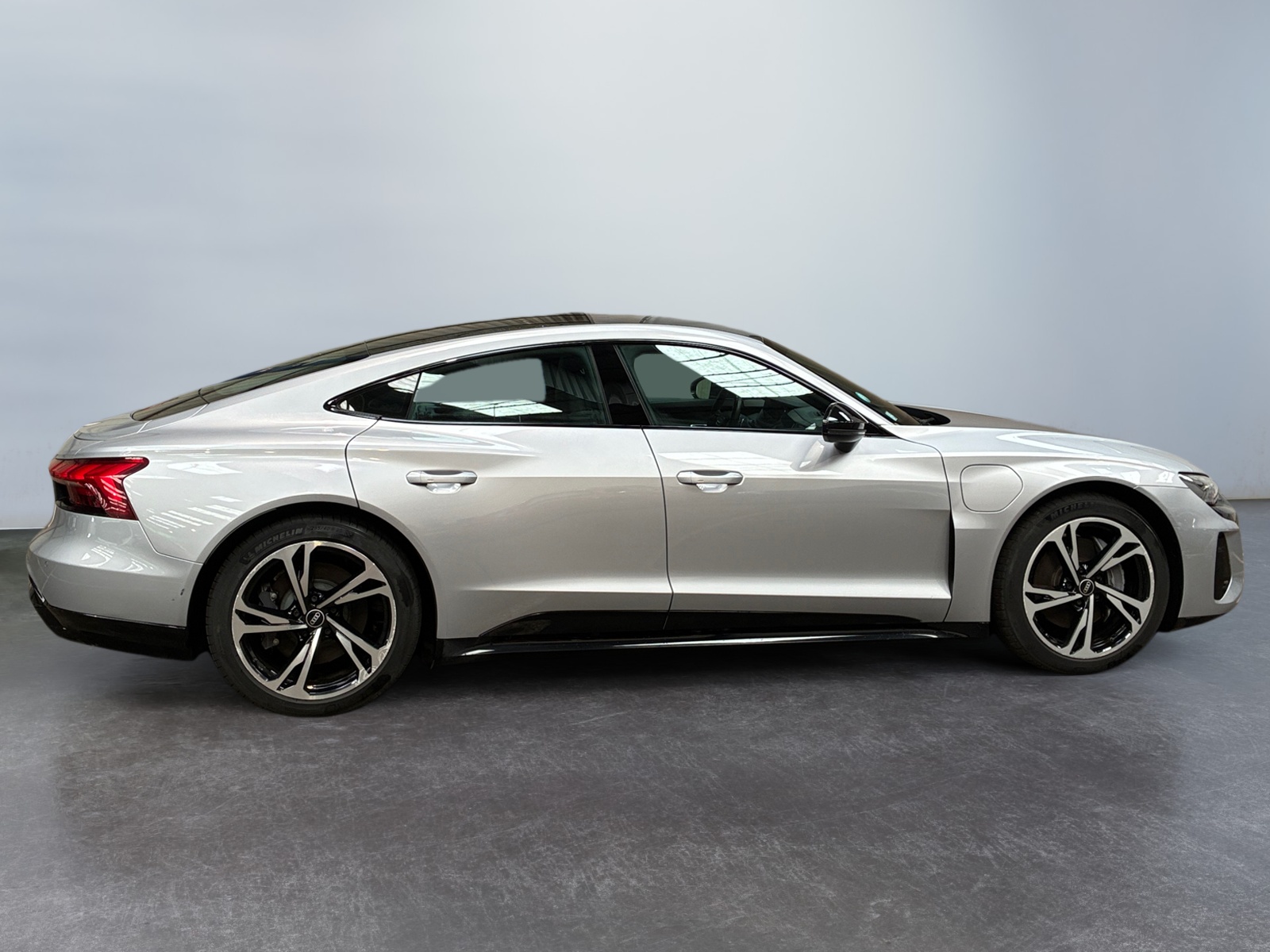 AUDI E-TRON GT 476 ch quattro 2021