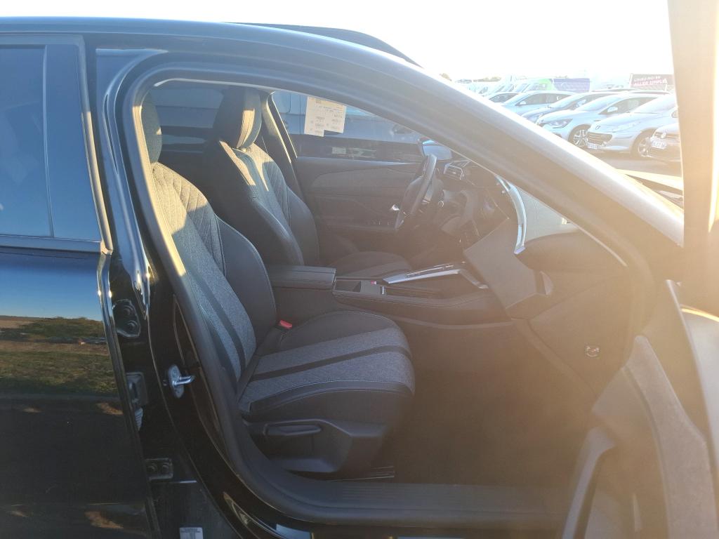PEUGEOT 408 PHEV 180 e-EAT8 Allure 2024