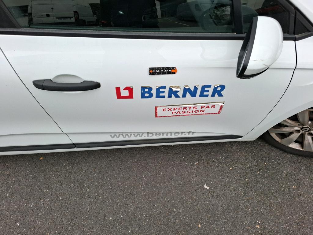 RENAULT CLIO SOCIETE BLUE DCI 100 - 21N AIR NAV 2022
