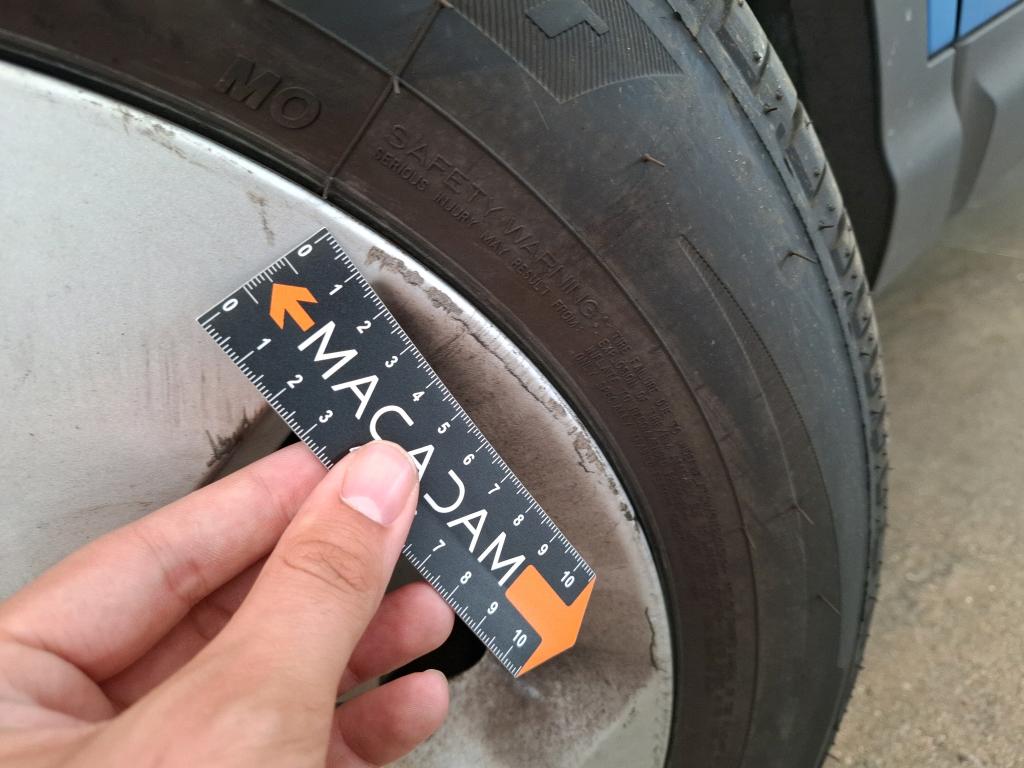 NISSAN  2019
