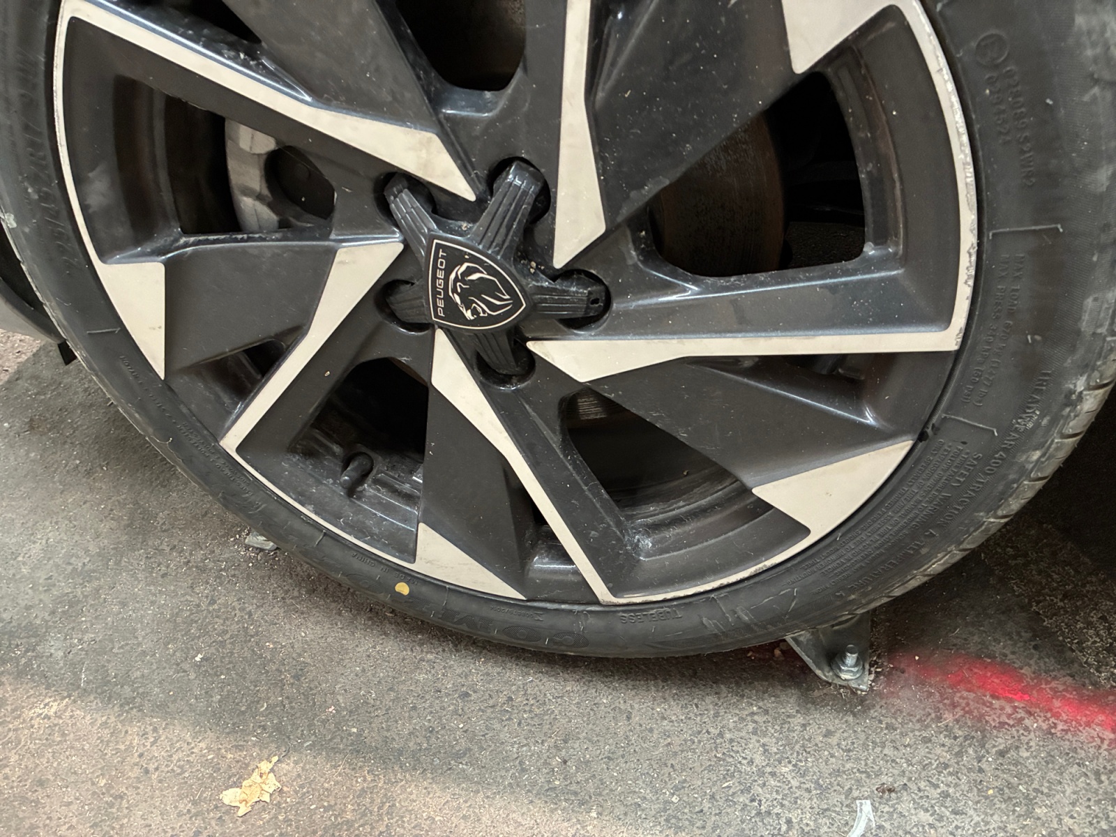 PEUGEOT 308 Hybrid 145 e-DCS6 Allure 2025