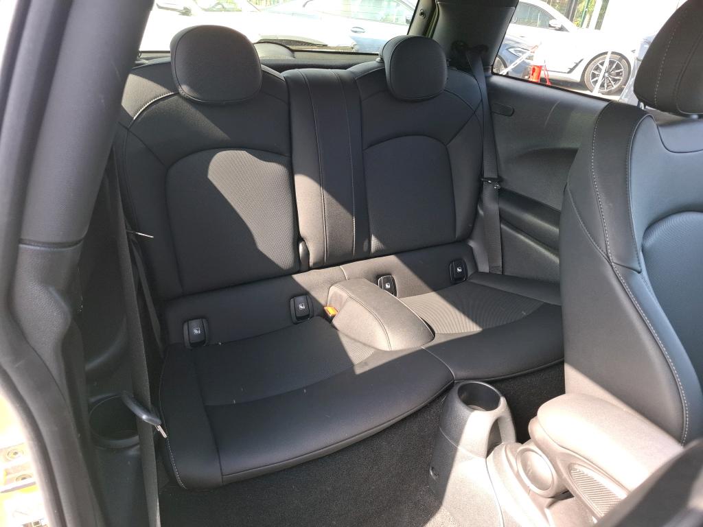 MINI HATCH 3 Portes Cooper 136 ch BVA7 Edition Camden 2023