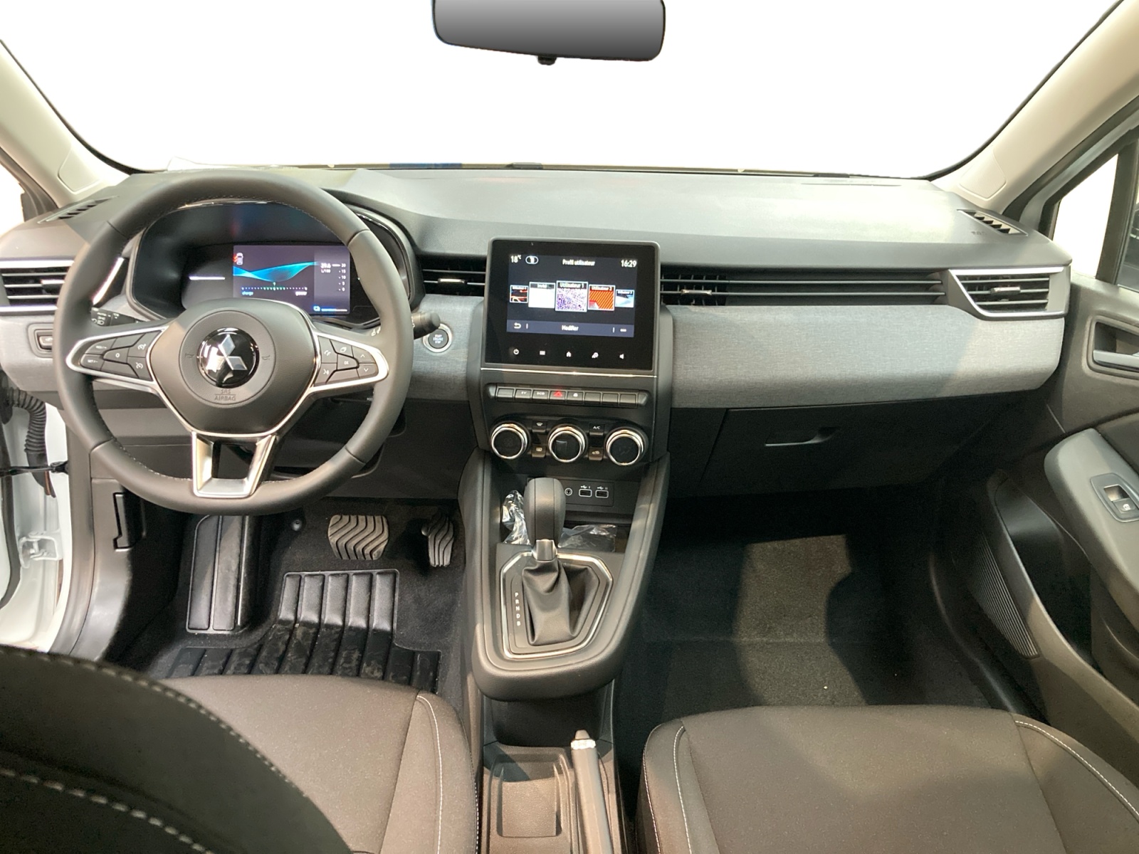 MITSUBISHI COLT 1.6 MPI HEV 143 Invite+ 2026