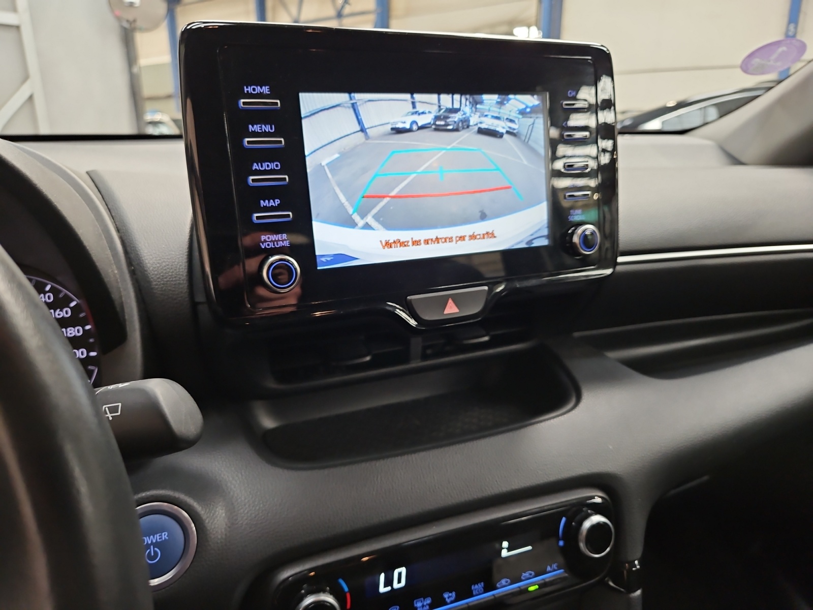 TOYOTA YARIS HYBRIDE 116h Dynamic Business + Beyond Academy 2022