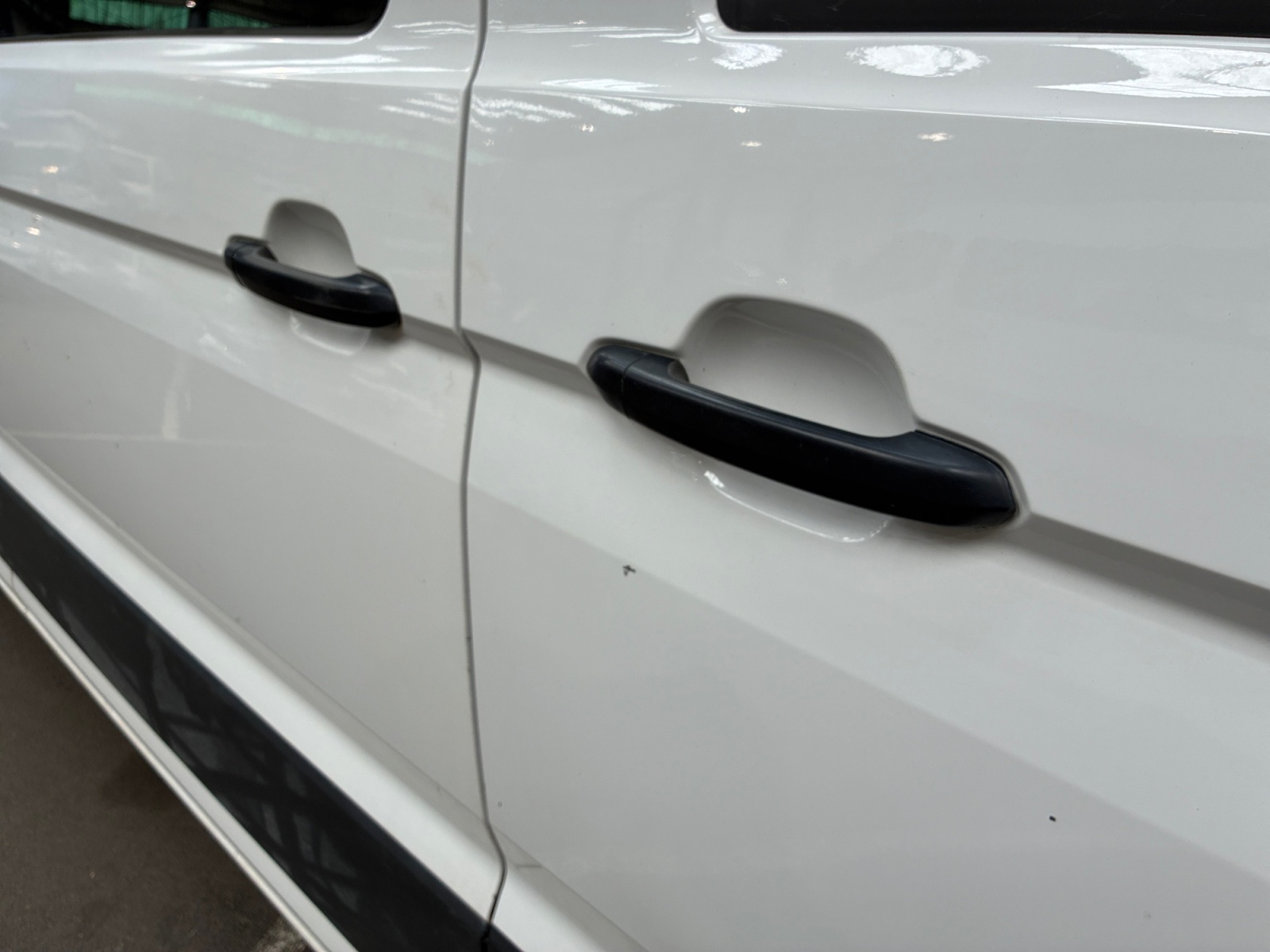 VOLKSWAGEN CRAFTER FOURGON VAN 35 L4H3 2.0 TDI 140 CH BUSINESS LINE PLUS 2017