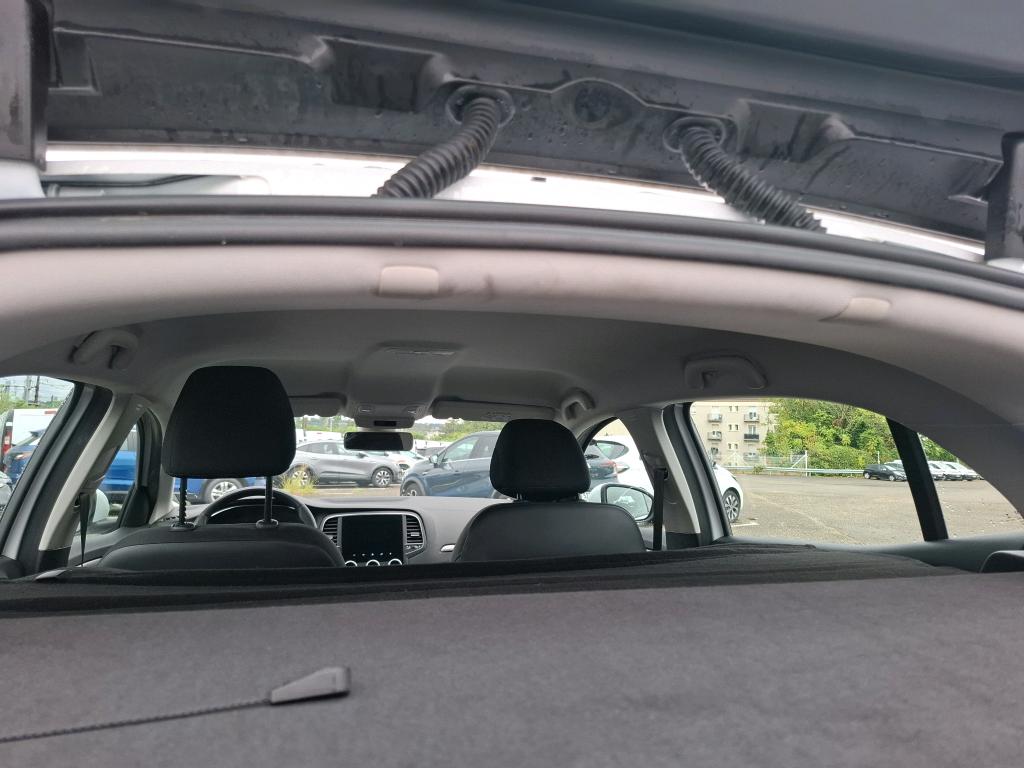 RENAULT MEGANE SOCIETE IV BLUE DCI 115 - 21N AIR NAV 2P 2022