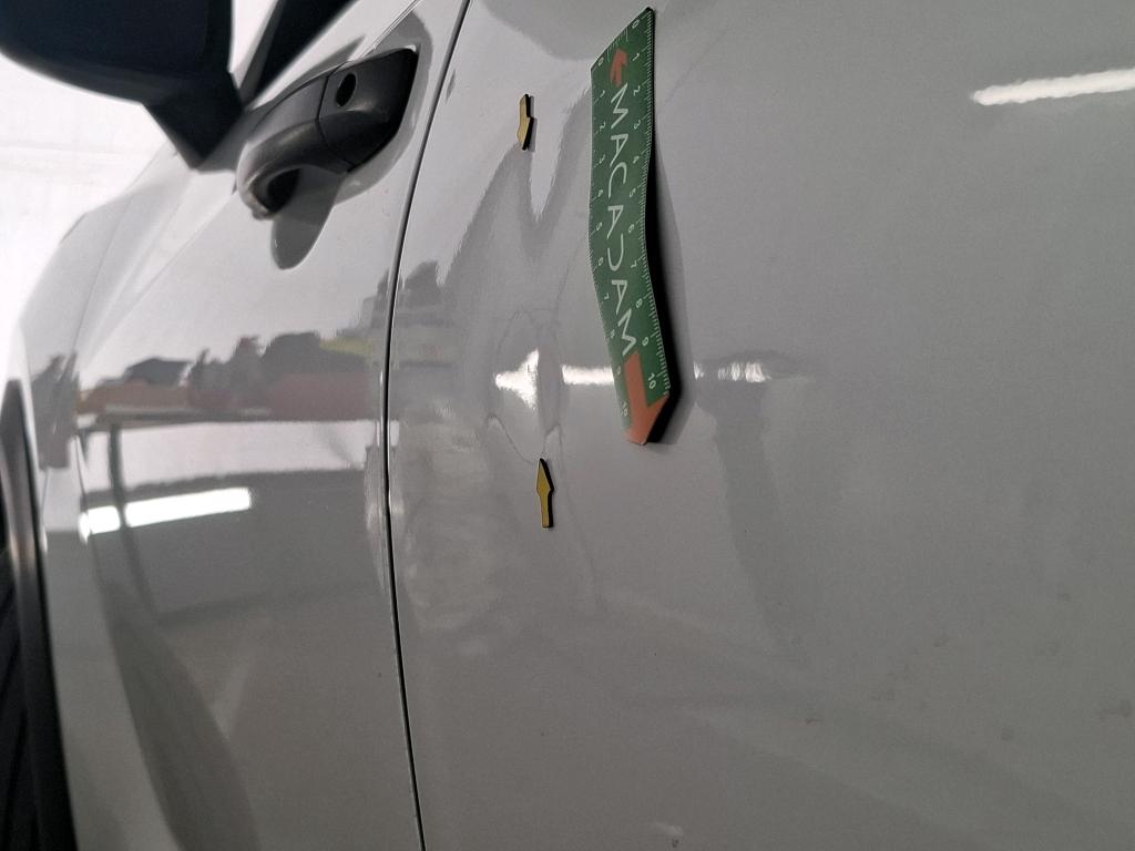 NISSAN  2025