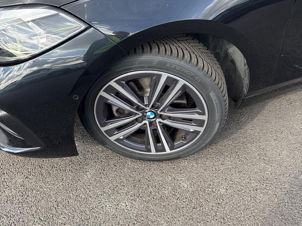 BMW SERIE 1 F40 116i 109 ch DKG7 Business Design 2022
