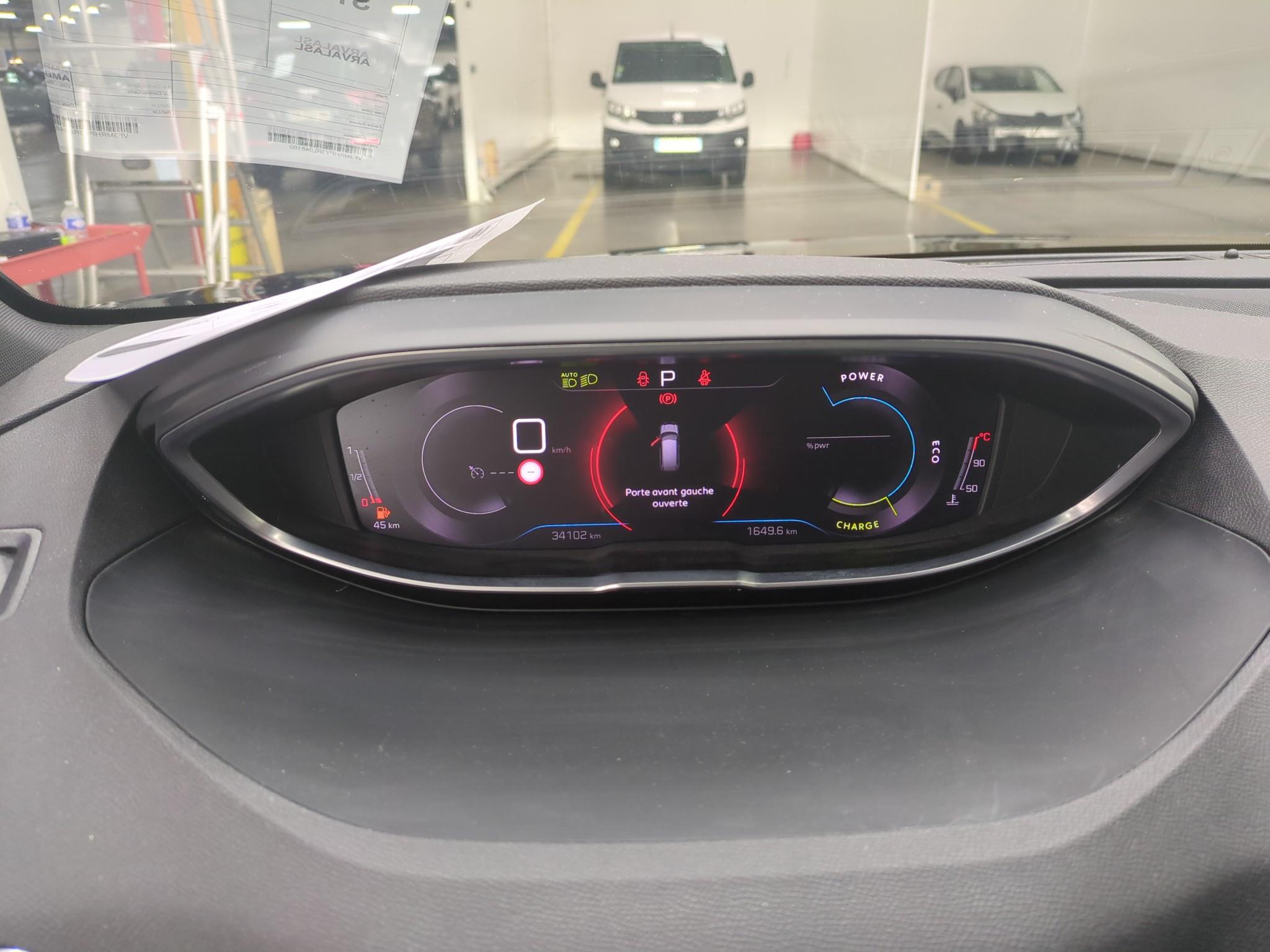 PEUGEOT 5008 Hybrid 136 e-DCS6 Allure Pack 2024