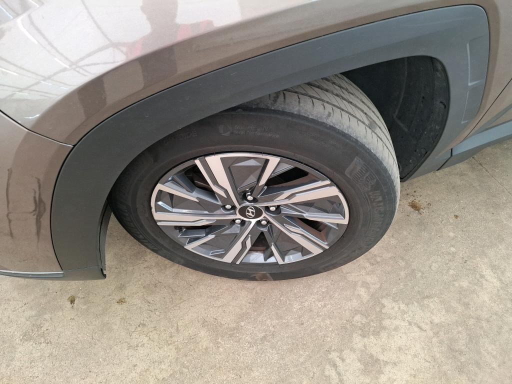 HYUNDAI TUCSON 1.6 T-GDI 230 Hybrid BVA6 Business 2023