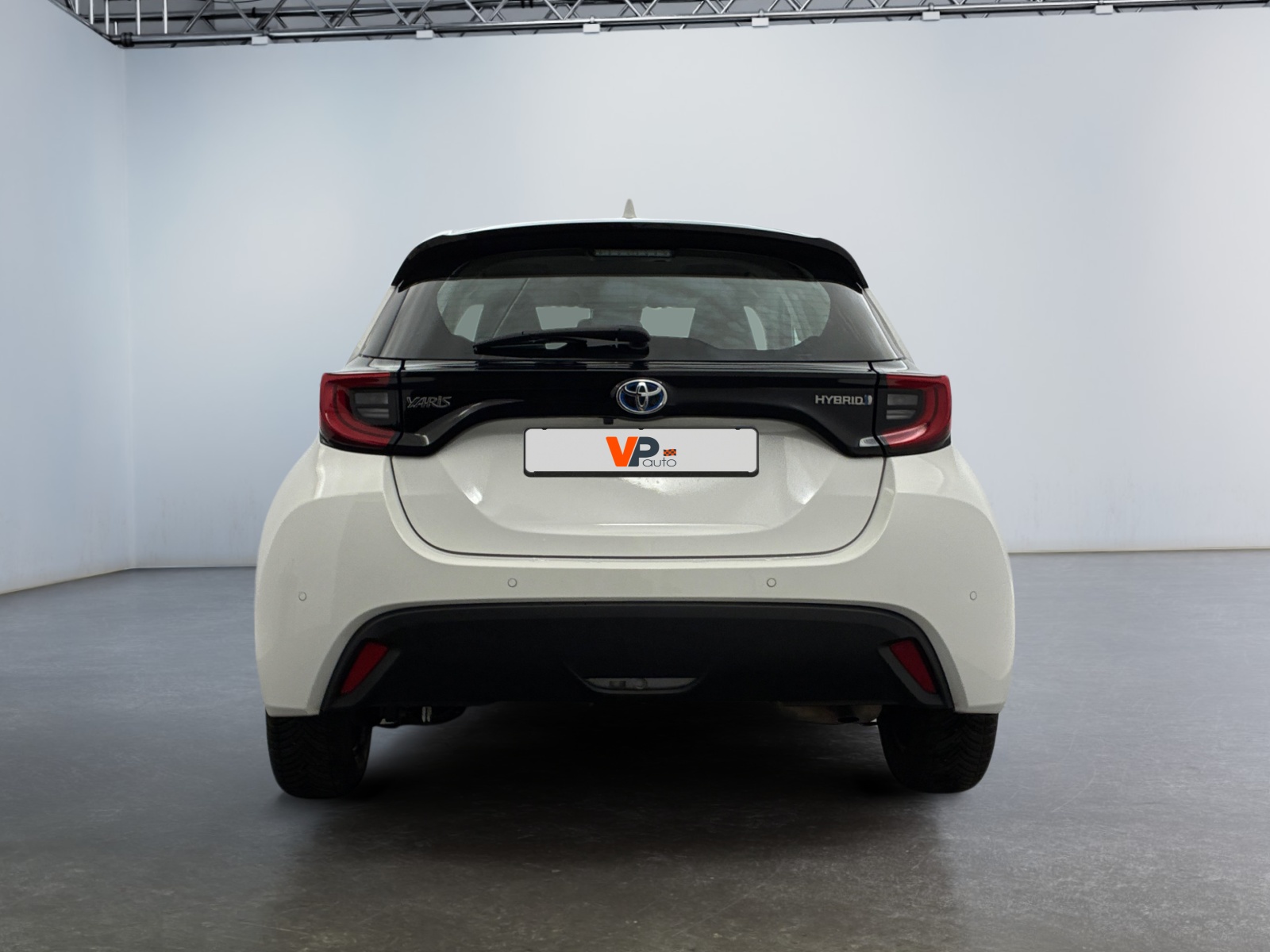 TOYOTA YARIS AFFAIRES HYBRIDE 116H DYNAMIC BUSINESS + PROGRAMME BEYOND ZERO ACADEMY 2024