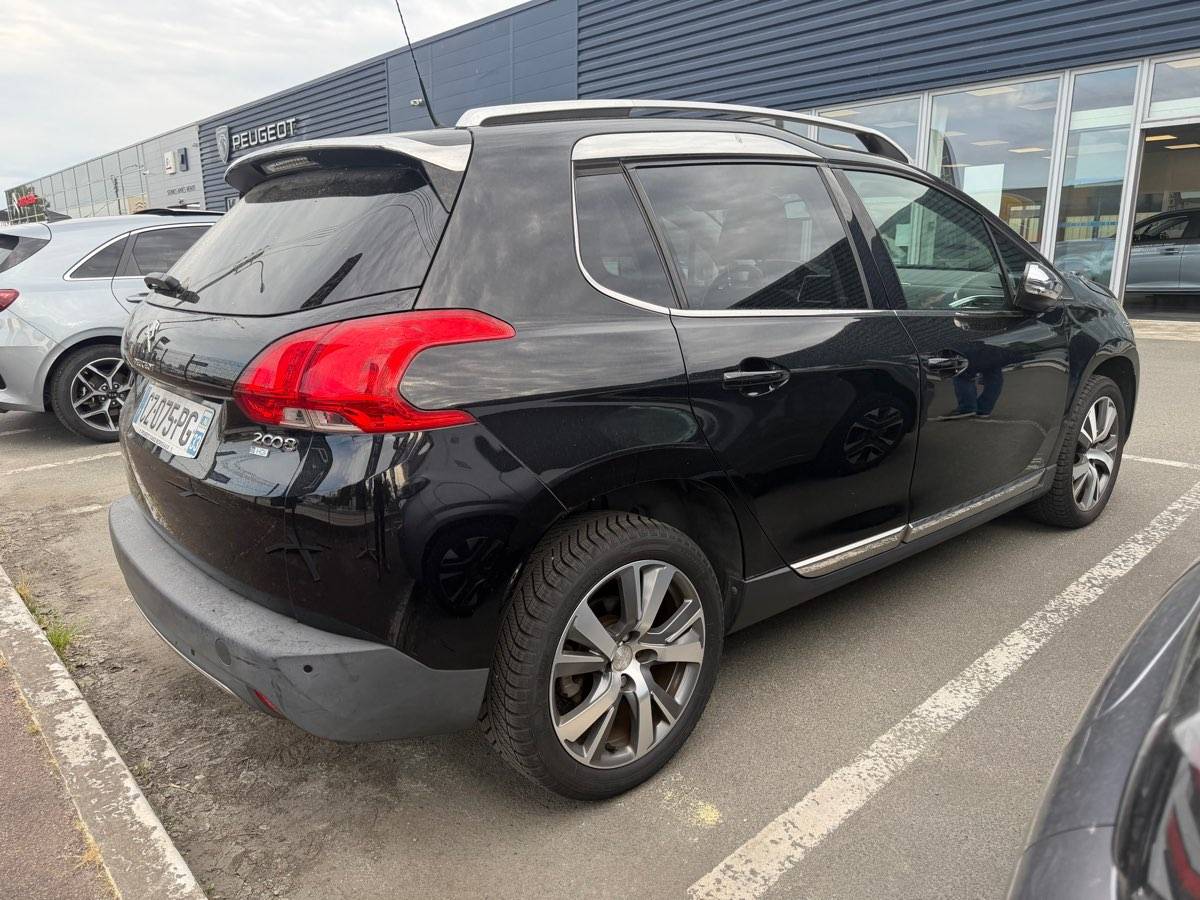 PEUGEOT 2008 1.6 e-HDi 115ch FAP BVM6 Féline Titane Féline Titane 2013