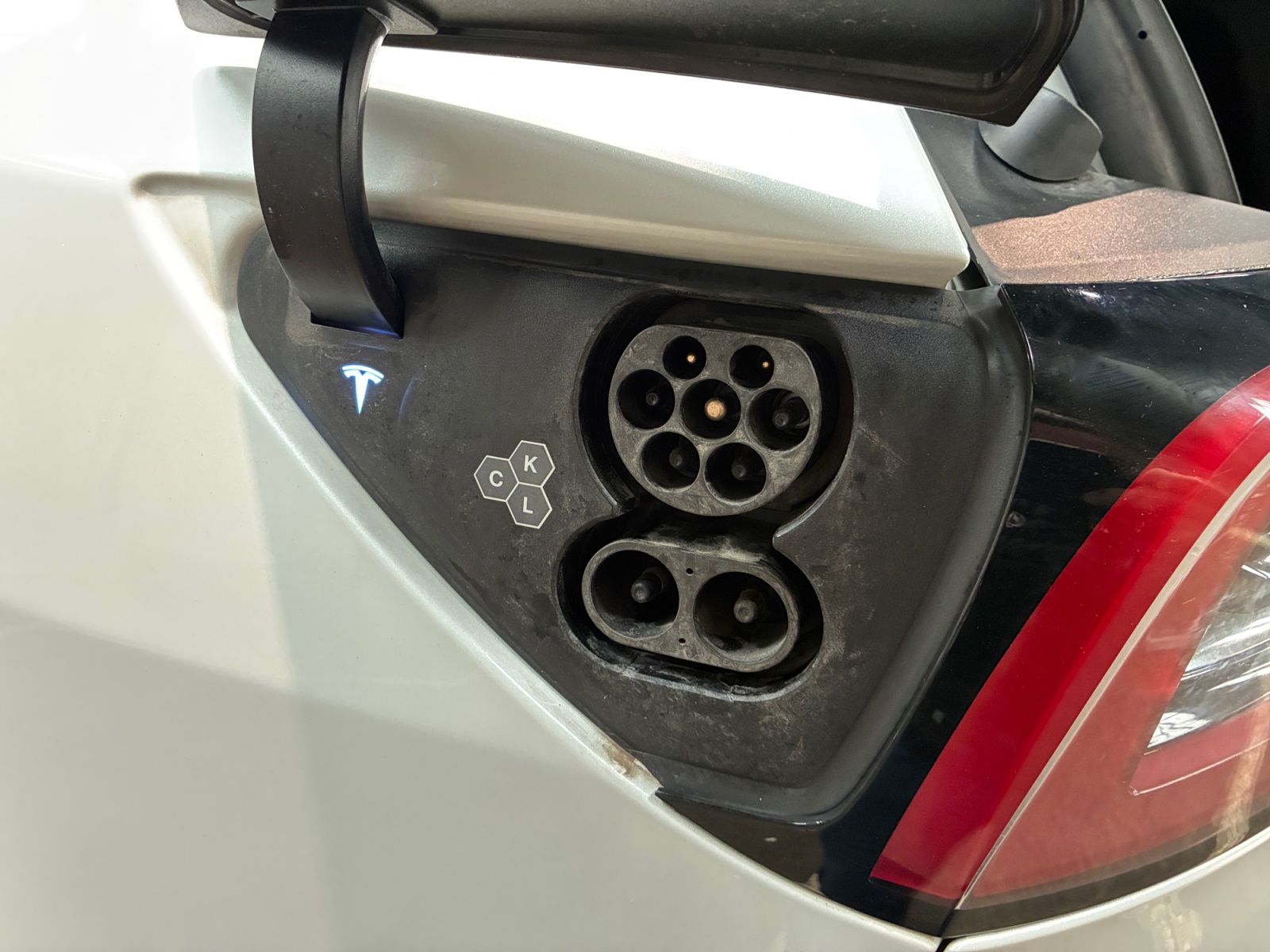 TESLA MODEL Y Long-Range Dual Motor AWD 2023