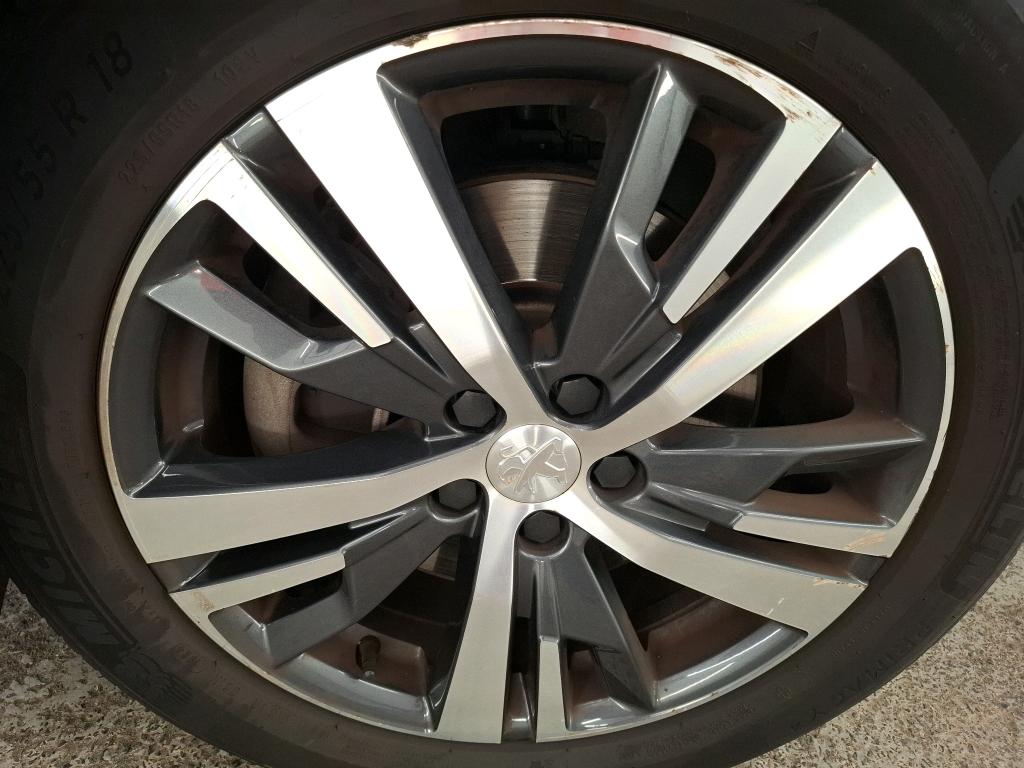 PEUGEOT 3008 Hybrid 225 e-EAT8 Allure Pack 2021