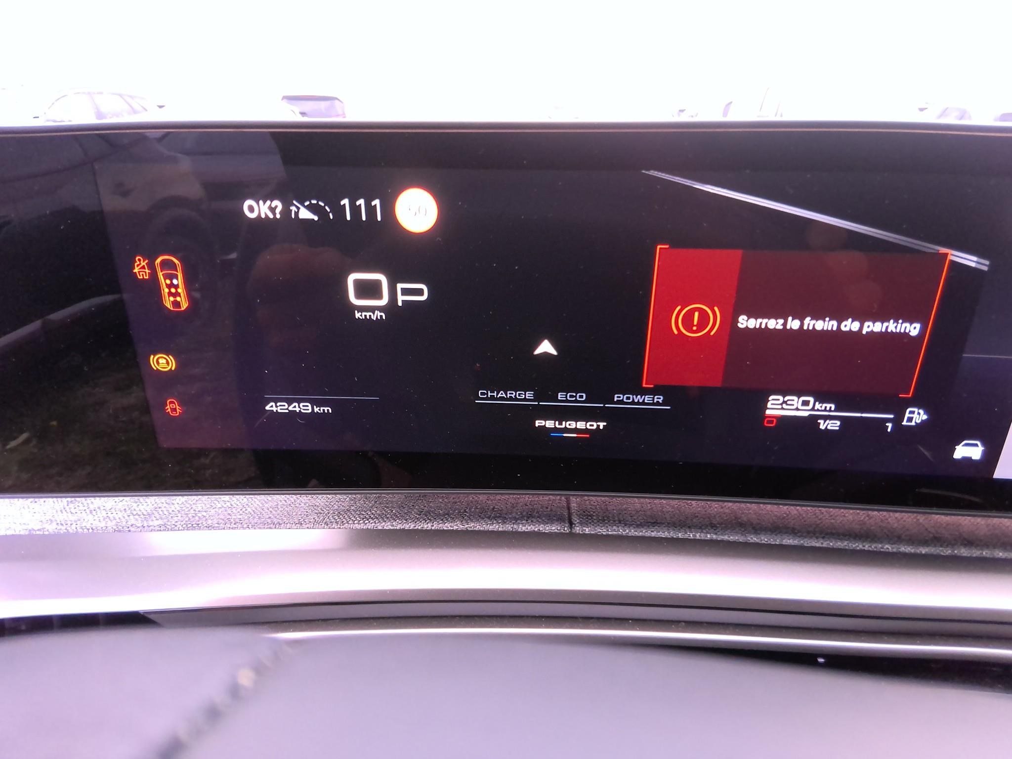 PEUGEOT 5008 Hybrid 145 ch e-DCS6 Allure 2025