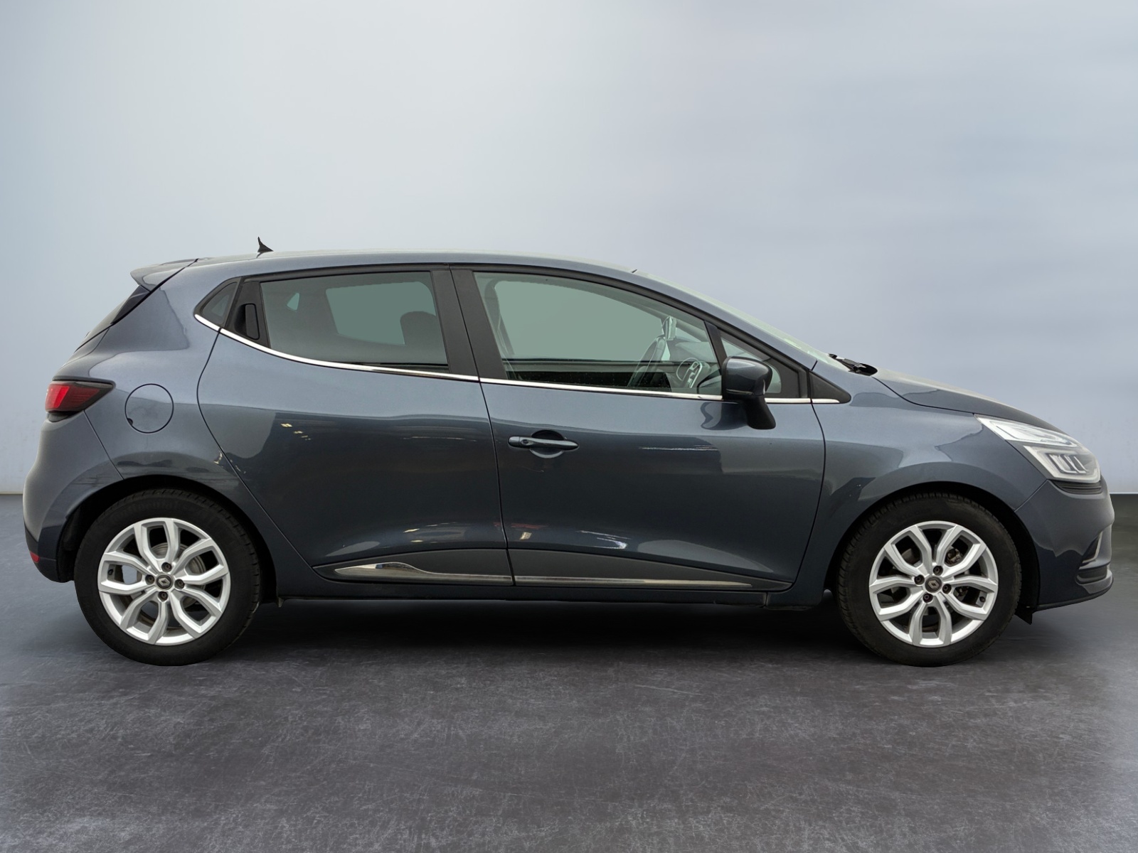 RENAULT Clio dCi 90 E6C Intens Intens 2019