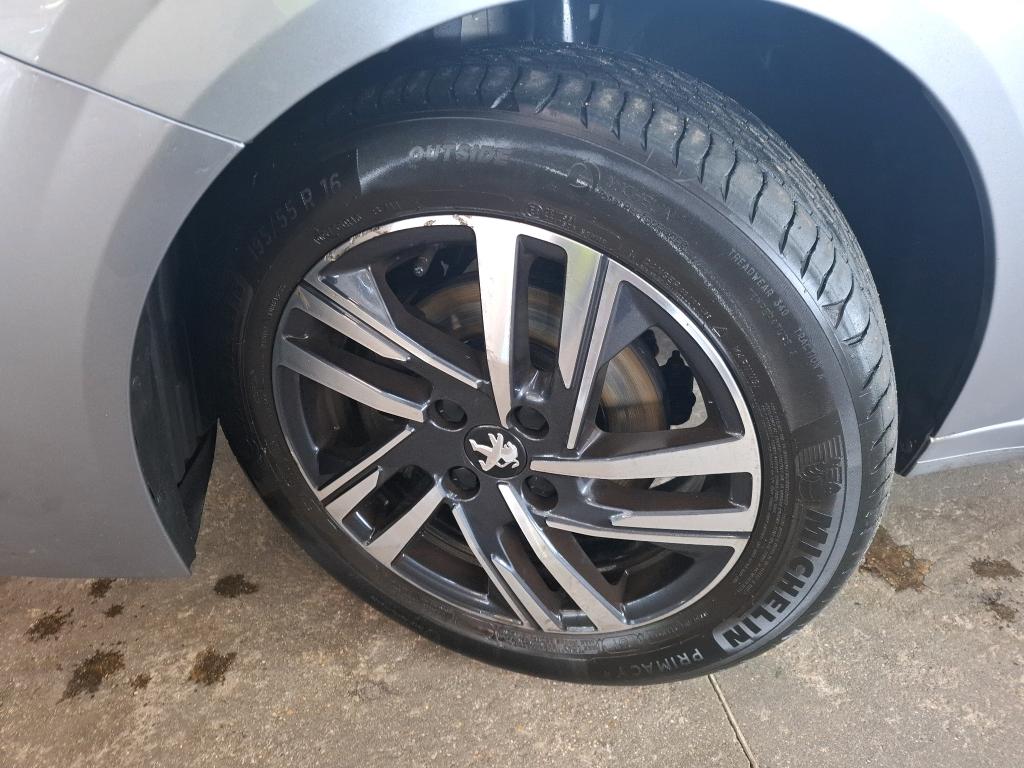 PEUGEOT 208) 208 PureTech 100 S&S BVM6 Allure Pack 2022
