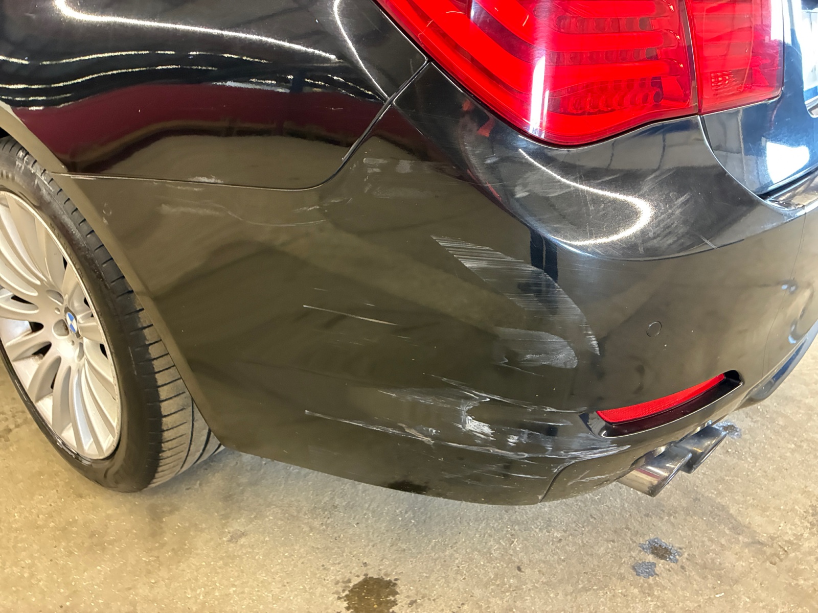 BMW SERIE 7 F01/F02/F04 730d Luxe A 2011