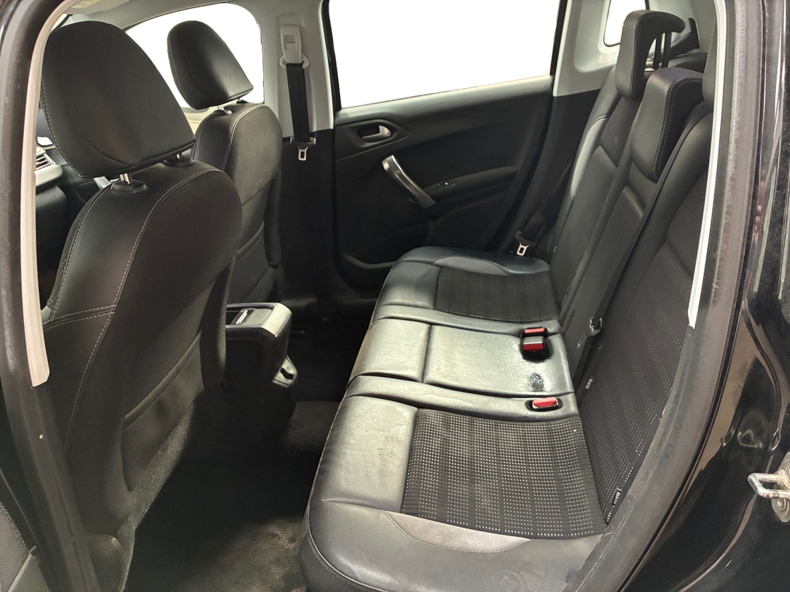 PEUGEOT 2008 1.2 PureTech 110ch S&S BVM5 Allure 2018